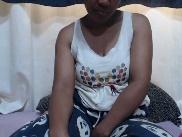 Anishey live cam on BongaCams