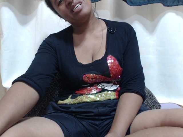Anishey webcam bongacams model stream image