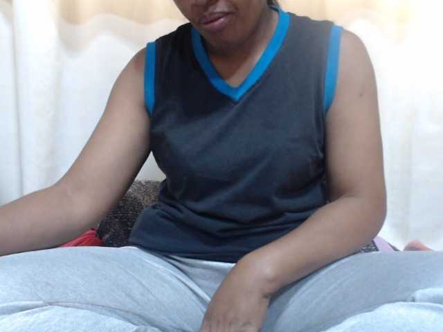 Anishey live cam on BongaCams