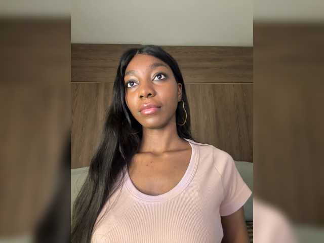 Anaisbeily live cam on BongaCams