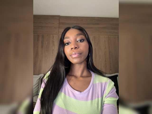 Anaisbeily live cam on BongaCams