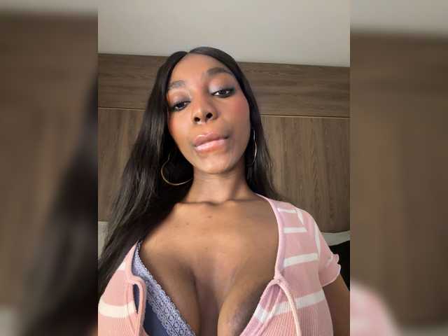 Anaisbeily live cam on BongaCams