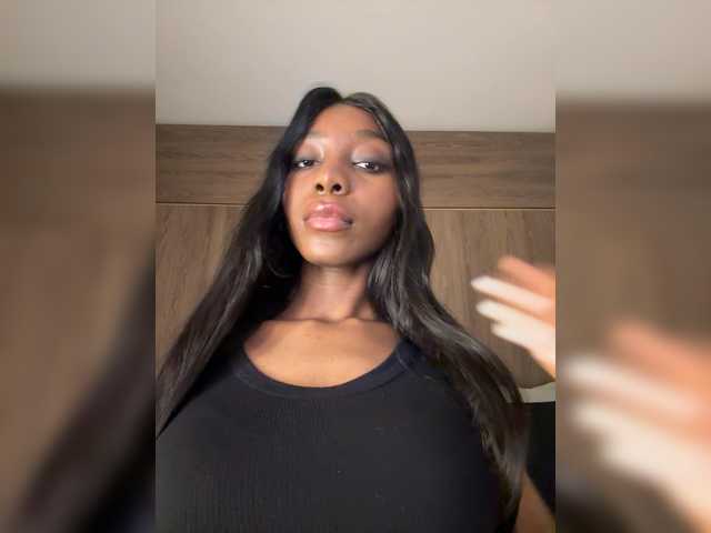 Anaisbeily live cam on BongaCams