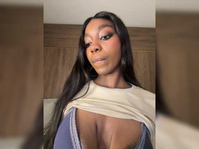 Anaisbeily live webcam show