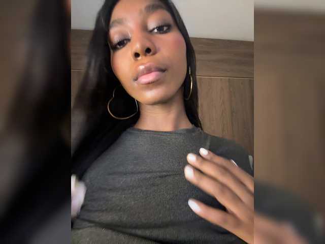 Anaisbeily live cam on BongaCams
