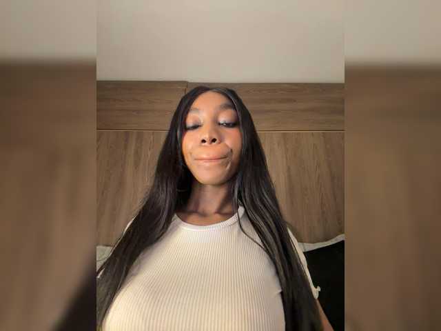 Anaisbeily live cam on BongaCams