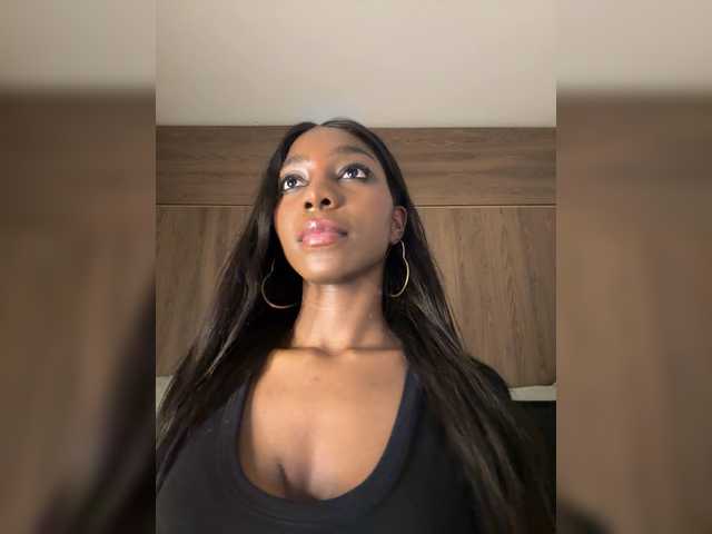 Anaisbeily live cam on BongaCams