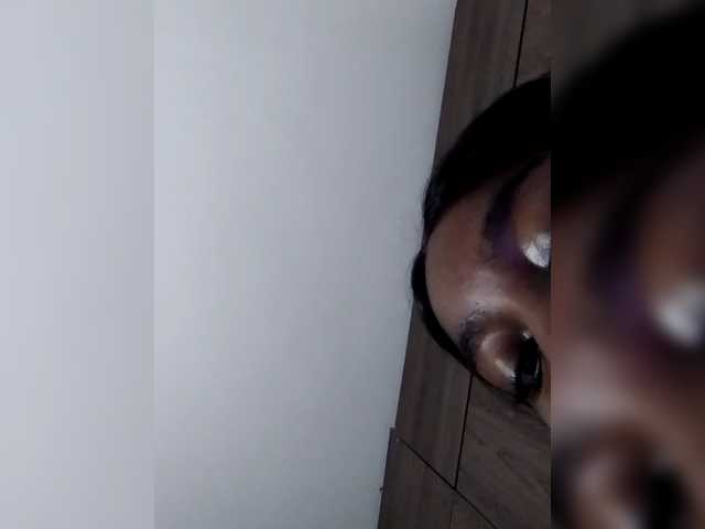 Anaisbeily live cam on BongaCams