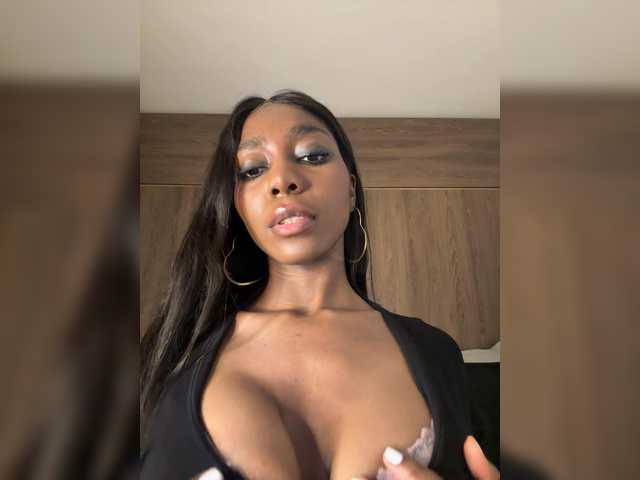Anaisbeily live cam on BongaCams