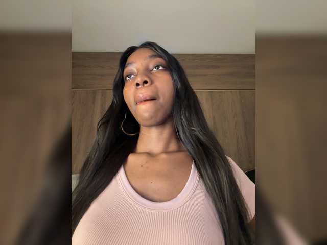 Anaisbeily live cam on BongaCams