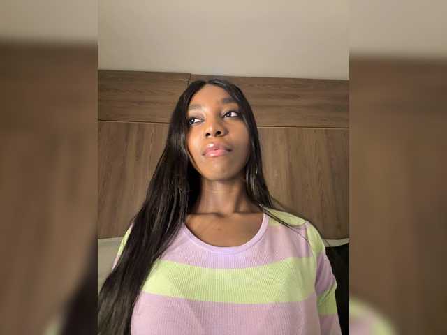 Anaisbeily live cam on BongaCams