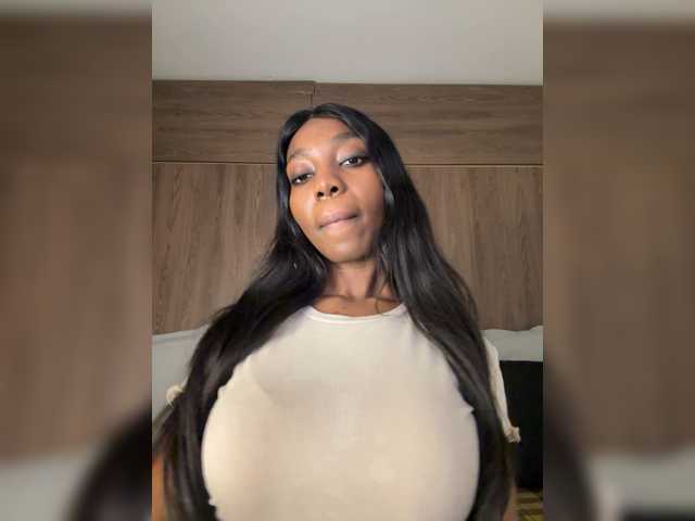 Anaisbeily live cam on BongaCams