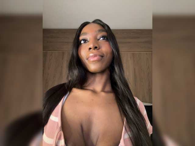Anaisbeily live cam on BongaCams