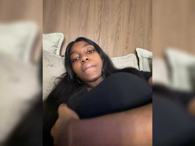Anaisbeily live cam on BongaCams