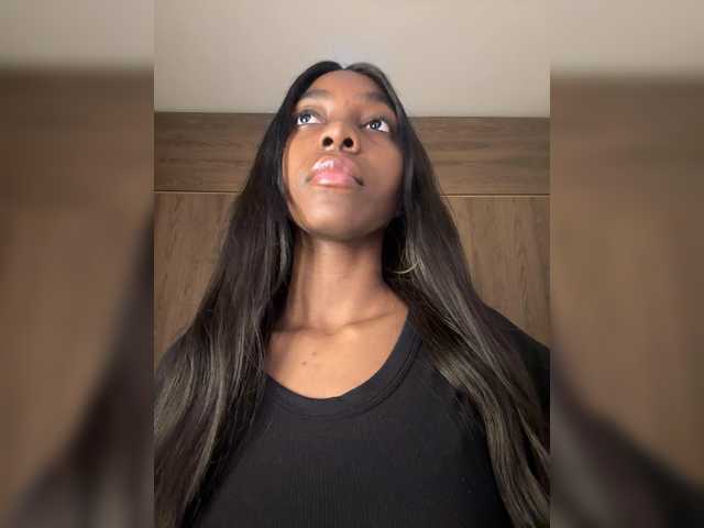 Anaisbeily live cam on BongaCams