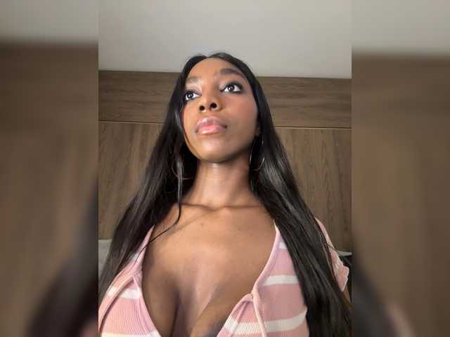 Anaisbeily live cam on BongaCams