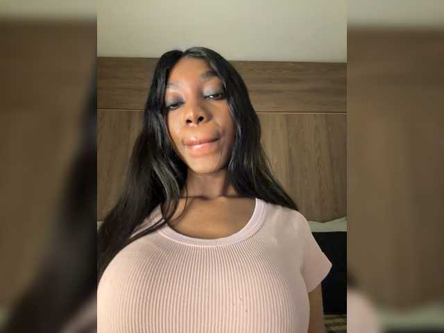 Anaisbeily live cam on BongaCams