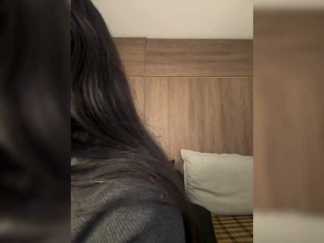 Anaisbeily live cam on BongaCams