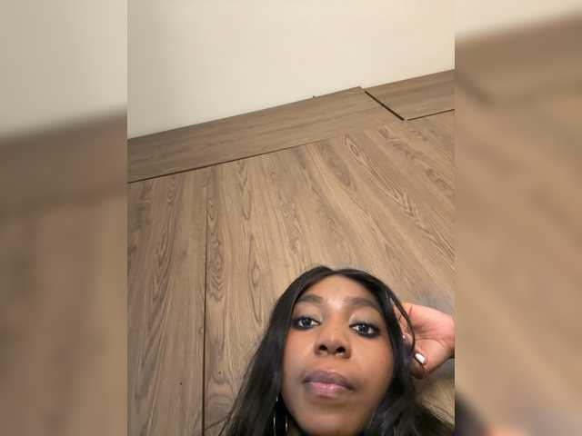 Anaisbeily live cam on BongaCams