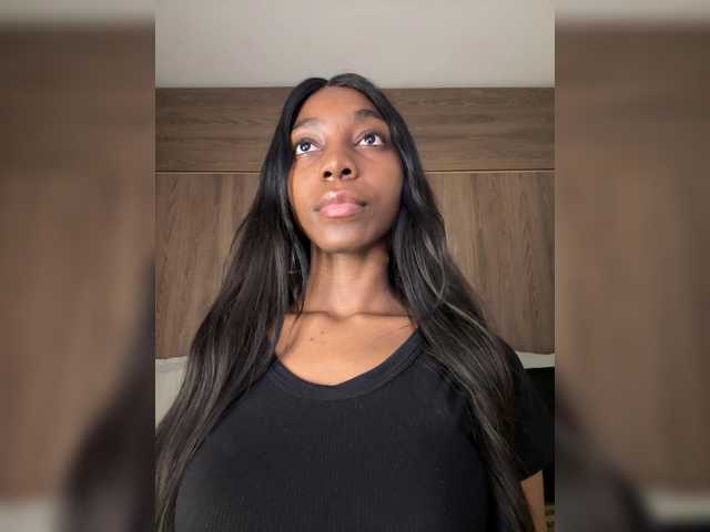 Anaisbeily live cam on BongaCams