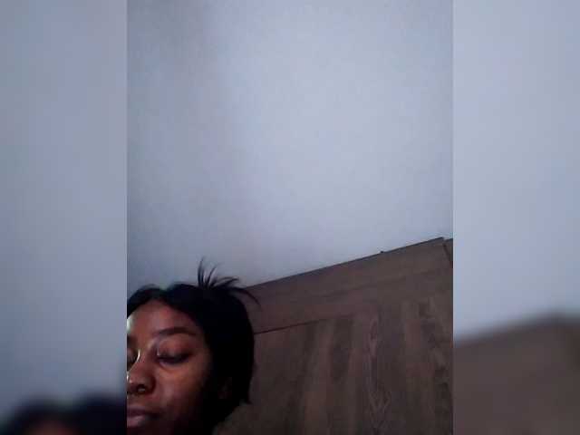 Anaisbeily live cam on BongaCams