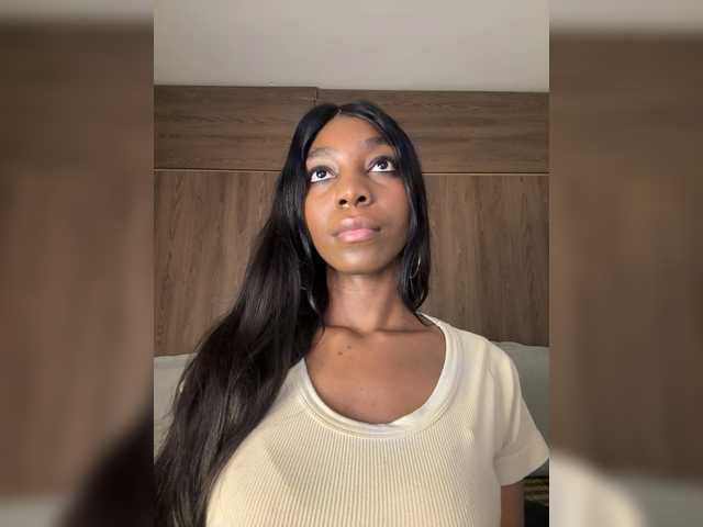 anayys — live female cam