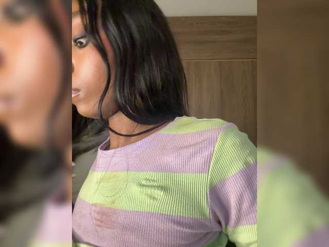 Anaisbeily live cam on BongaCams