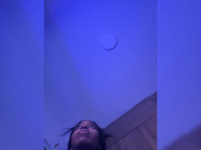 Anaisbeily live cam on BongaCams