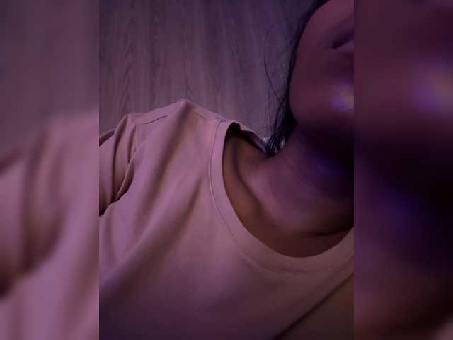 Anaisbeily live cam on BongaCams