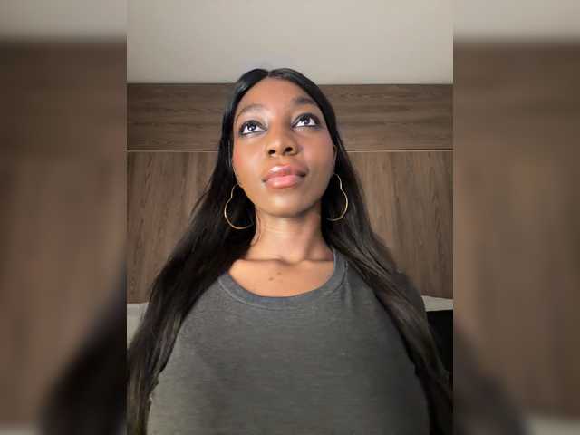 Anaisbeily live cam on BongaCams