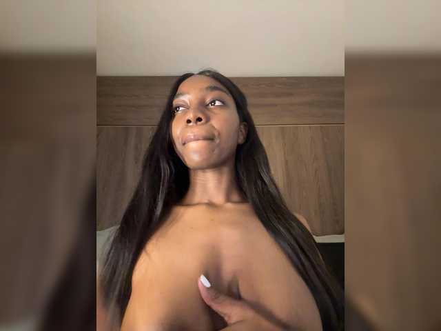 Anaisbeily live cam on BongaCams