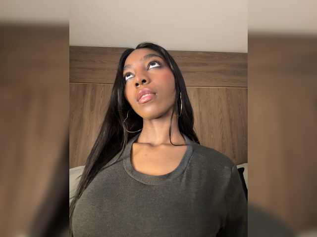 Anaisbeily live cam on BongaCams