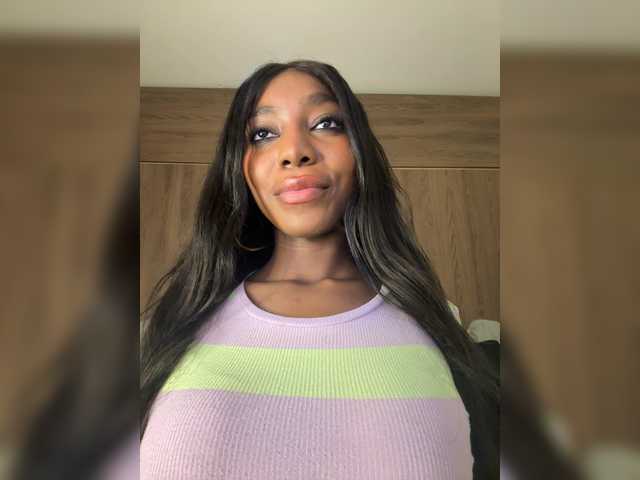 Anaisbeily live cam on BongaCams
