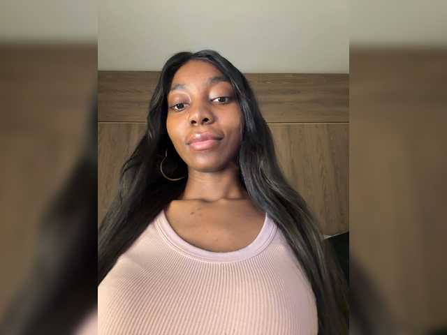 Anaisbeily live cam on BongaCams