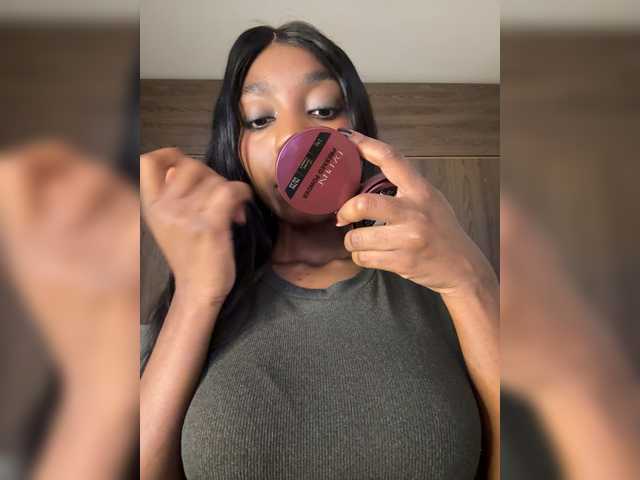 Anaisbeily live cam on BongaCams