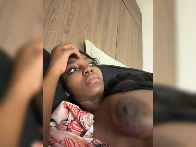 Anaisbeily live cam on BongaCams