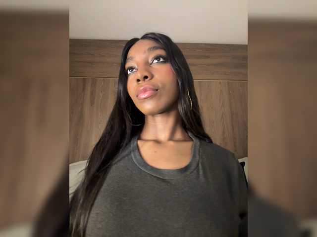 Anaisbeily live cam on BongaCams