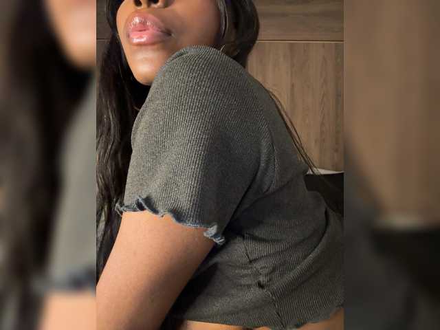 Anaisbeily live cam on BongaCams