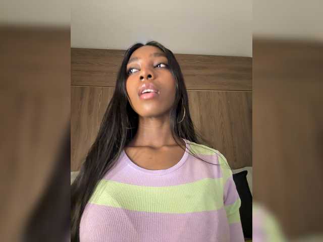 Anaisbeily live cam on BongaCams