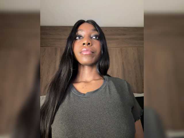 Anaisbeily live cam on BongaCams