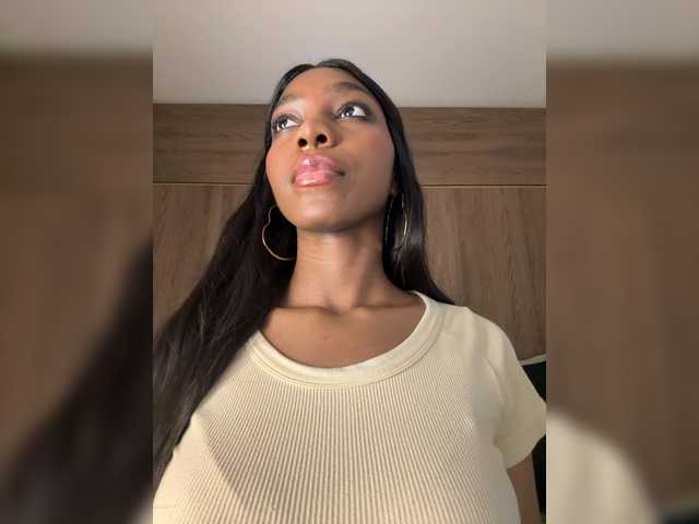Anaisbeily live cam on BongaCams
