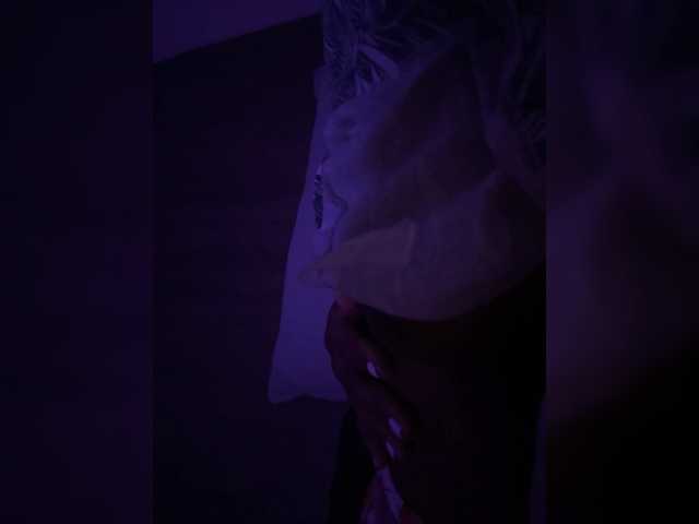 Anaisbeily live cam on BongaCams