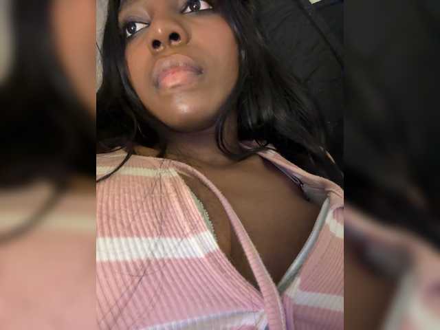 Anaisbeily live cam on BongaCams