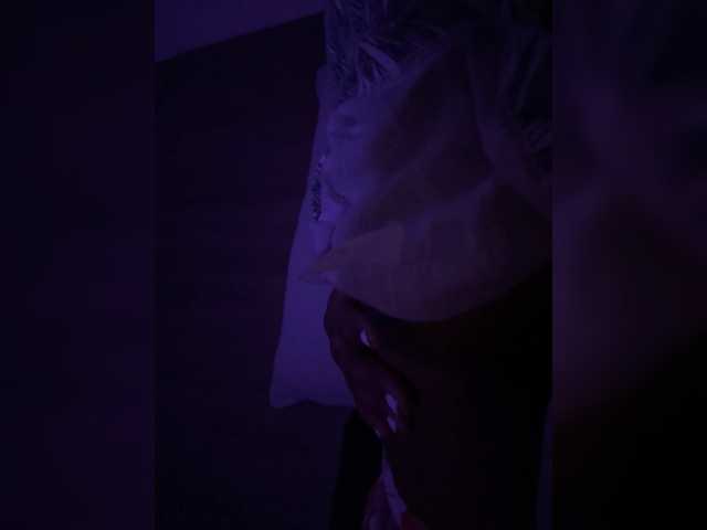 Anaisbeily live cam on BongaCams
