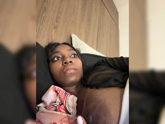 Anaisbeily live cam on BongaCams