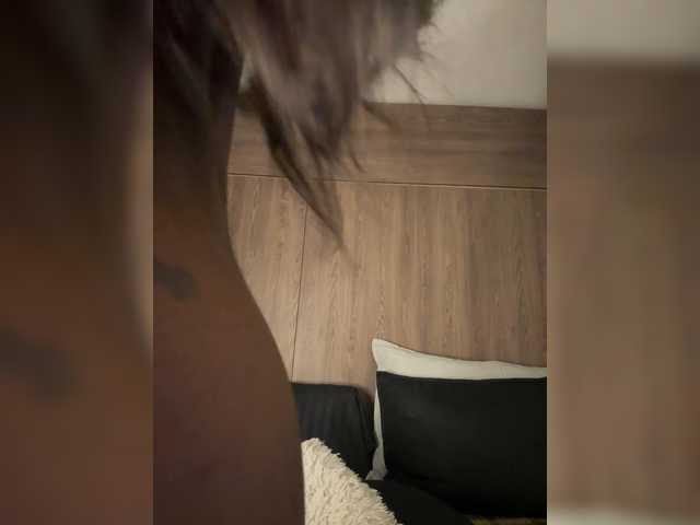 Anaisbeily live cam on BongaCams