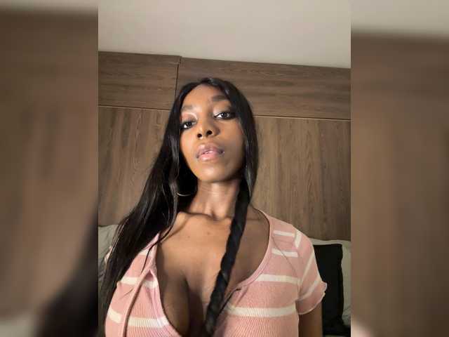 Anaisbeily live cam on BongaCams