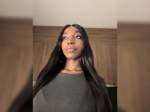 Anaisbeily live cam on BongaCams