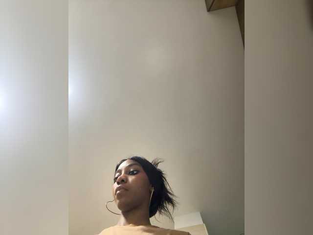 Anaisbeily live cam on BongaCams