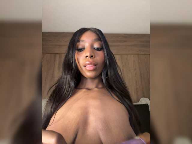 Anaisbeily live cam on BongaCams
